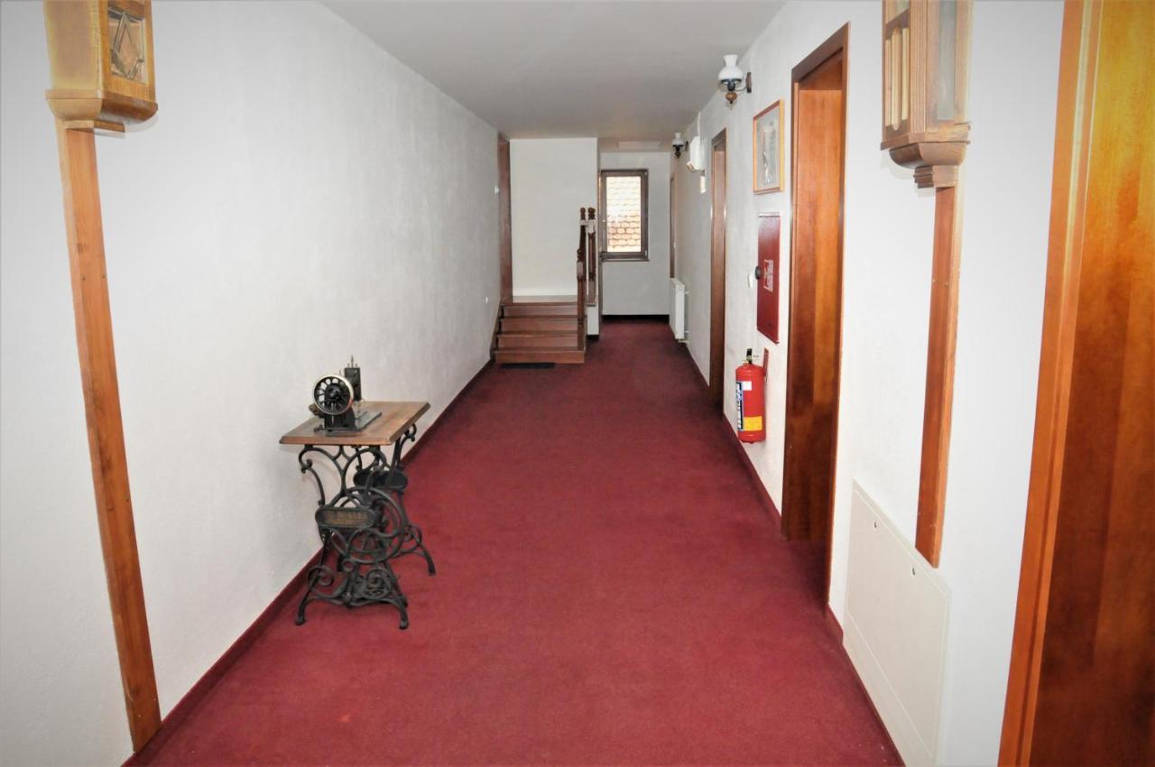 Restauracia Penzion Na Mlyne Стара-Тура Экстерьер фото