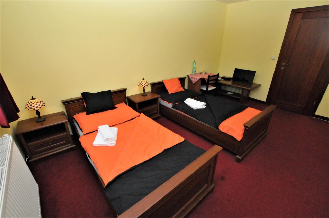 Restauracia Penzion Na Mlyne Стара-Тура Экстерьер фото