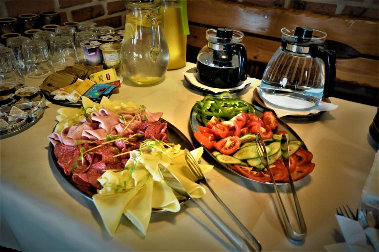 Restauracia Penzion Na Mlyne Стара-Тура Экстерьер фото